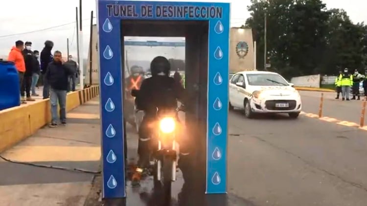 El túnel de desinfección instalado en Tucumán