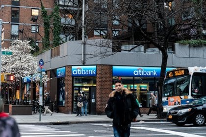  El pasado mes de octubre, la Reserva Federal de Estados Unidos (Fed) decidió multar a Citibank, el tercer mayor banco del país, con 400 millones de dólares por “deficiencias significativas (Foto: Reuters/Jeenah Moon/File Photo)