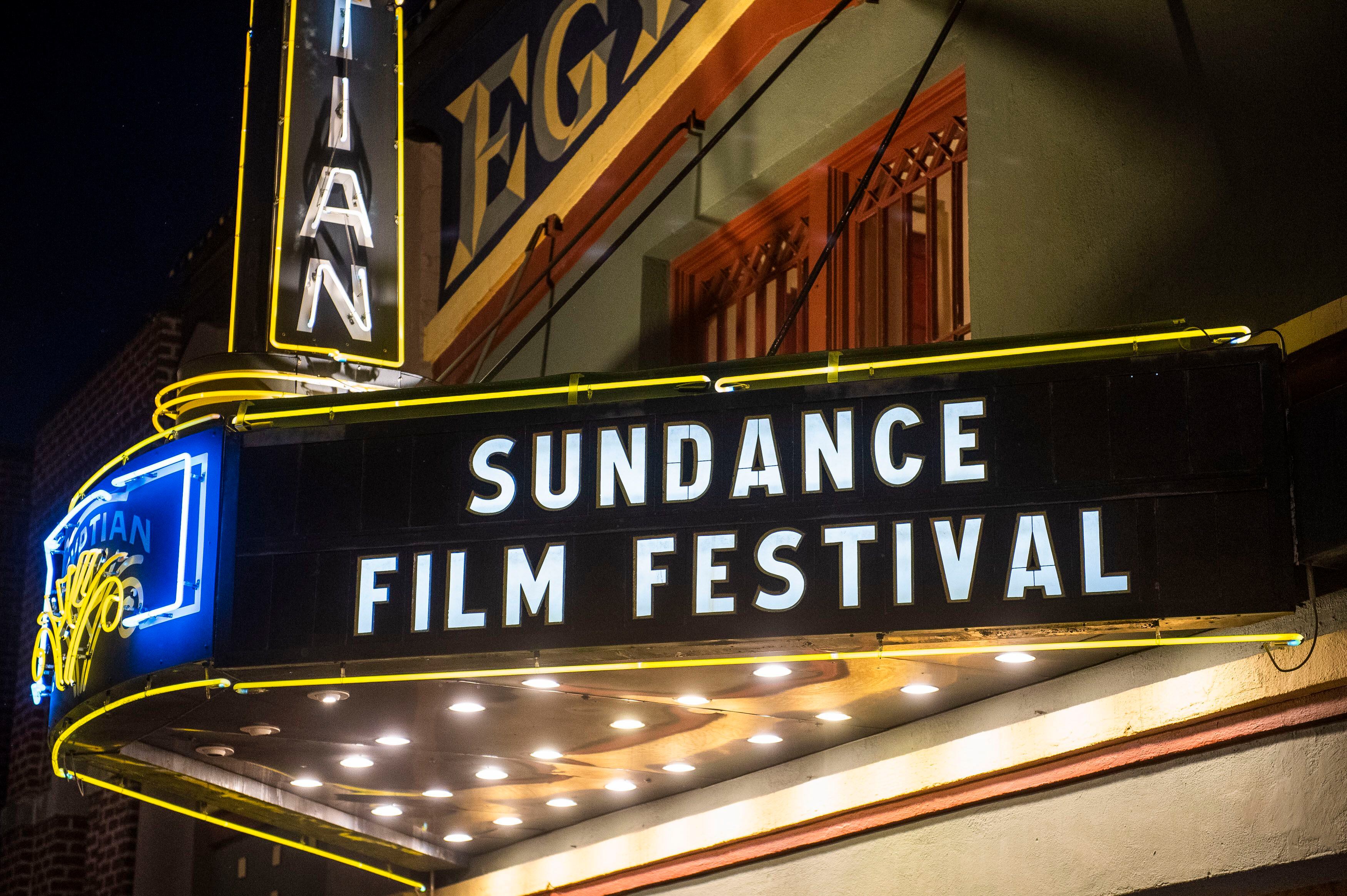ARCHIVO - La marquesina del Teatro Egipcio en el Festival de Cine de Sundance en Park City, Utah, el 28 de enero de 2020. (Foto Arthur Mola/Invision/AP, archivo)