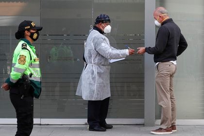 Disminuyeron un 35% las consultas oncológicas, un 40% las gastrointestinales, un 52% las cardiovasculares, 36% las cerebrovasculares, y un 54% las ginecológicas (Foto: EFE/Paolo Aguilar/Archivo)