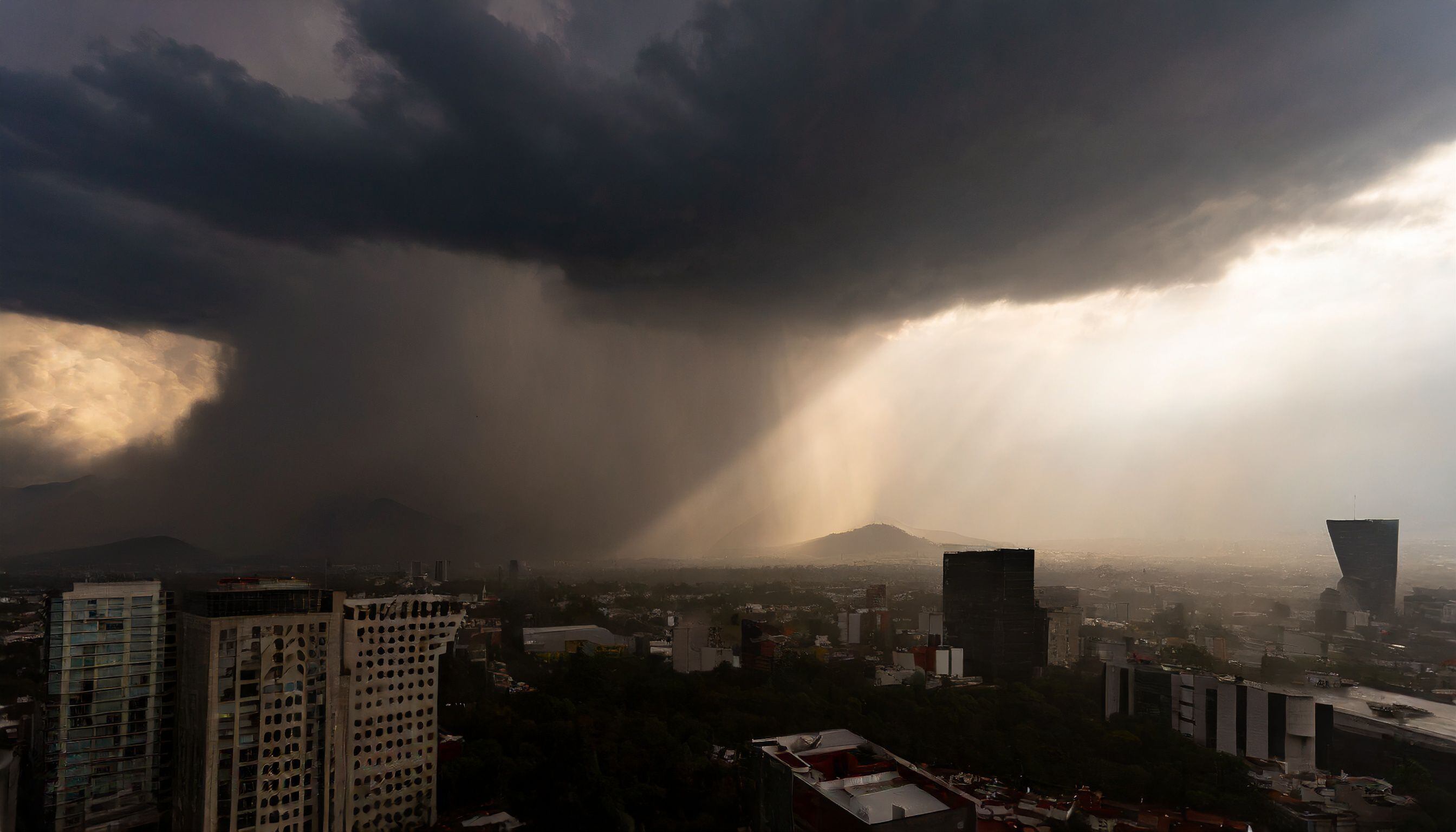 Esta imagen muestra lluvia intensa y viento furioso en México, un recordatorio de la poderosa y a veces devastadora fuerza de la naturaleza. - (Imagen ilustrativa Infobae)