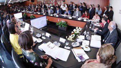 Las comisiones de Justicia, Salud y Estudios Legislativos Segunda deberán reunirse de nuevo para discutir el dictamen en lo particular (Foto: Senado de la República)