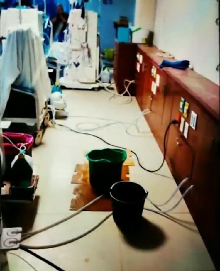 El hospital ha sido acusado de negligencia por la falta de mantenimiento de los equipos de hemodiálisis (Foto: Twitter)