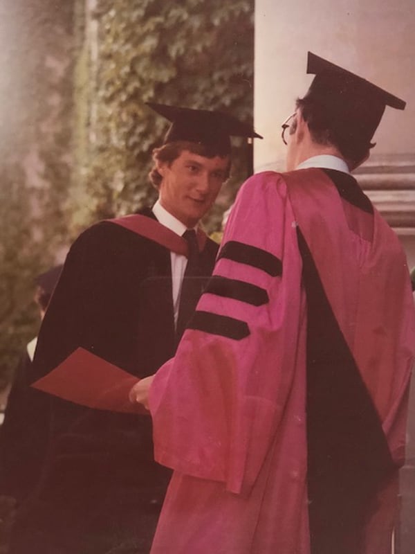 Alan Arnstsen, cuando recibió el diploma