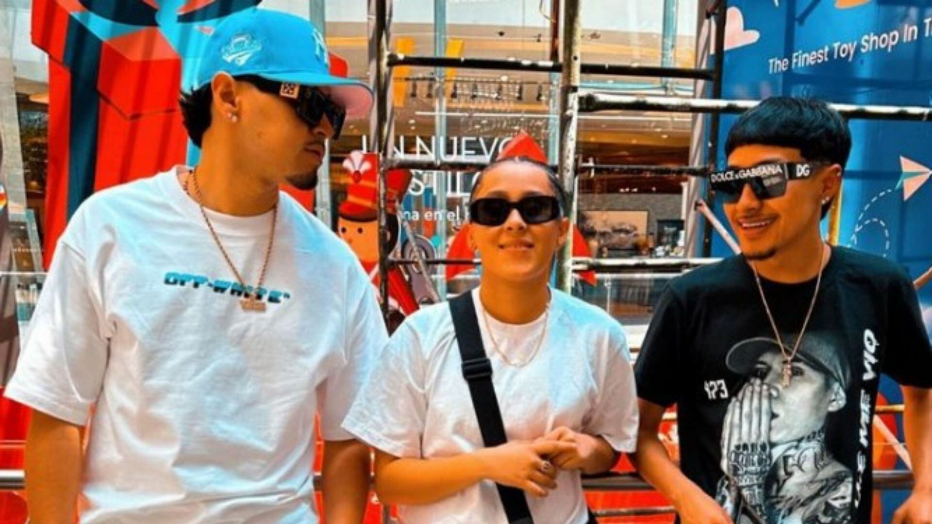 (Instagram: @mandoo)