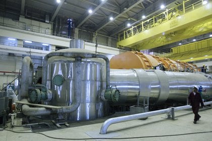 Esta foto de archivo tomada el 26 de octubre de 2010 muestra el interior del reactor en la planta de energía nuclear de Bushehr, construida por Rusia en el sur de Irán, 1.200 km al sur de Teherán.