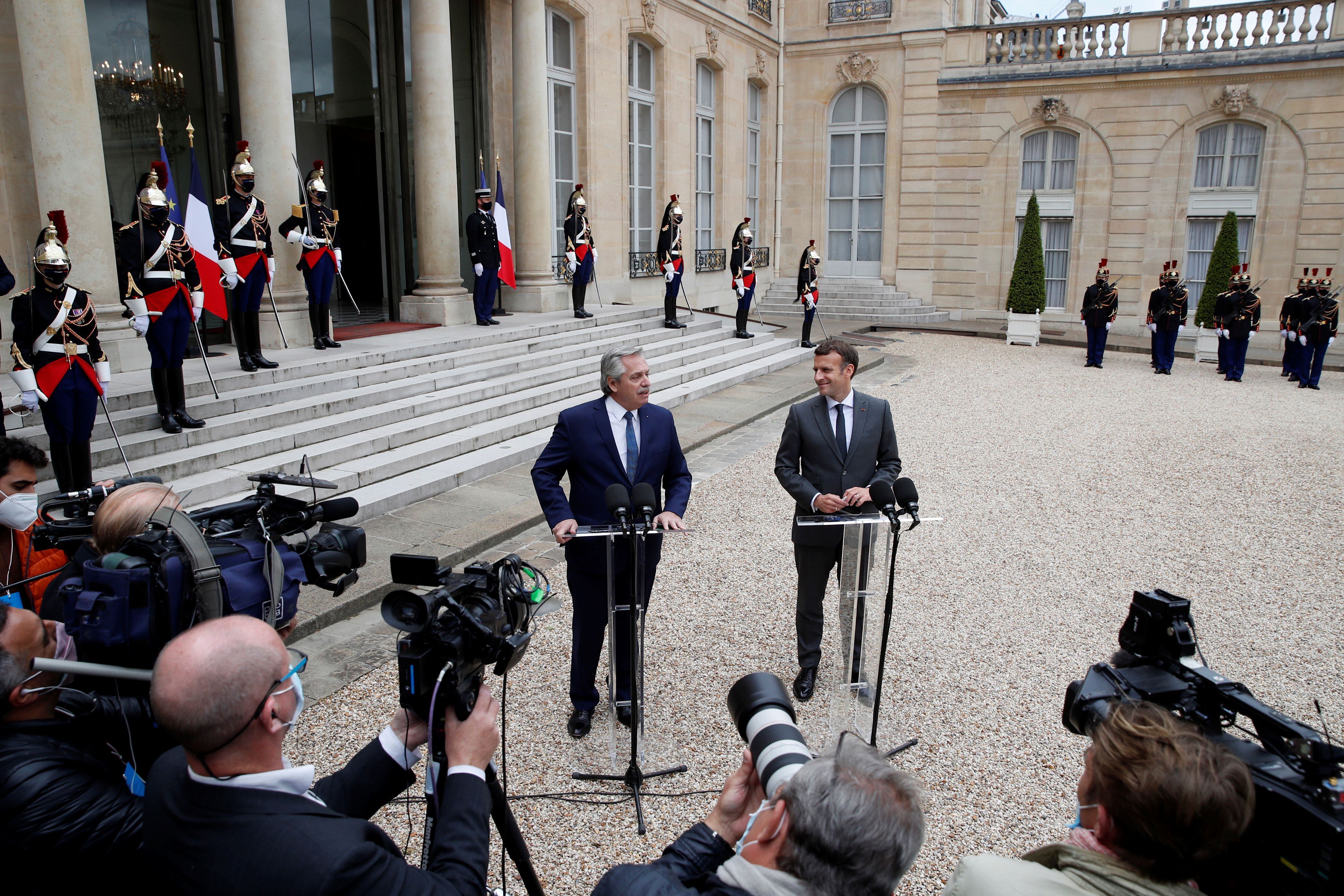 Argentina y Francia en 2015 firmaron el Acuerdo de París (REUTERS)