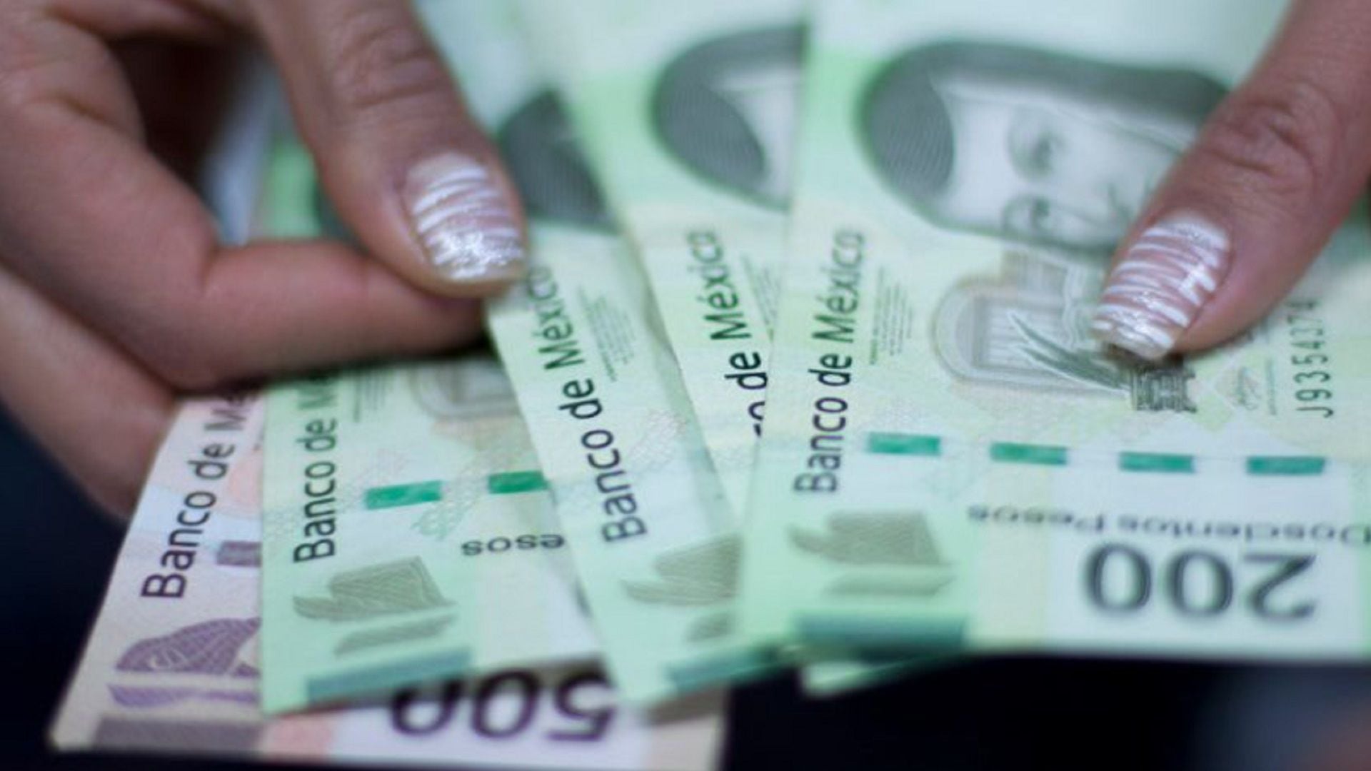 Los trabajadores del sector privado podrán recibir un pago de aguinaldo equivalente a por lo menos 30 días de salario. (MOISÉS PABLO/CUARTOSCURO.COM)