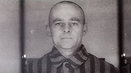 El 19 de septiembre de 1940 fue ingresado al campo de concentración. Utilizó un nombre falso, Thomas Serafinski (Captura video de AFP)