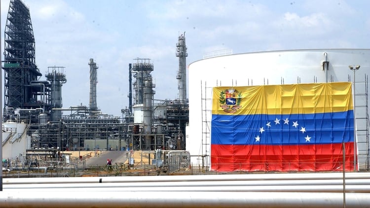 Ramírez aseguró que a largo plazo Venezuela podrá explotar sus enormes reservas petroleras