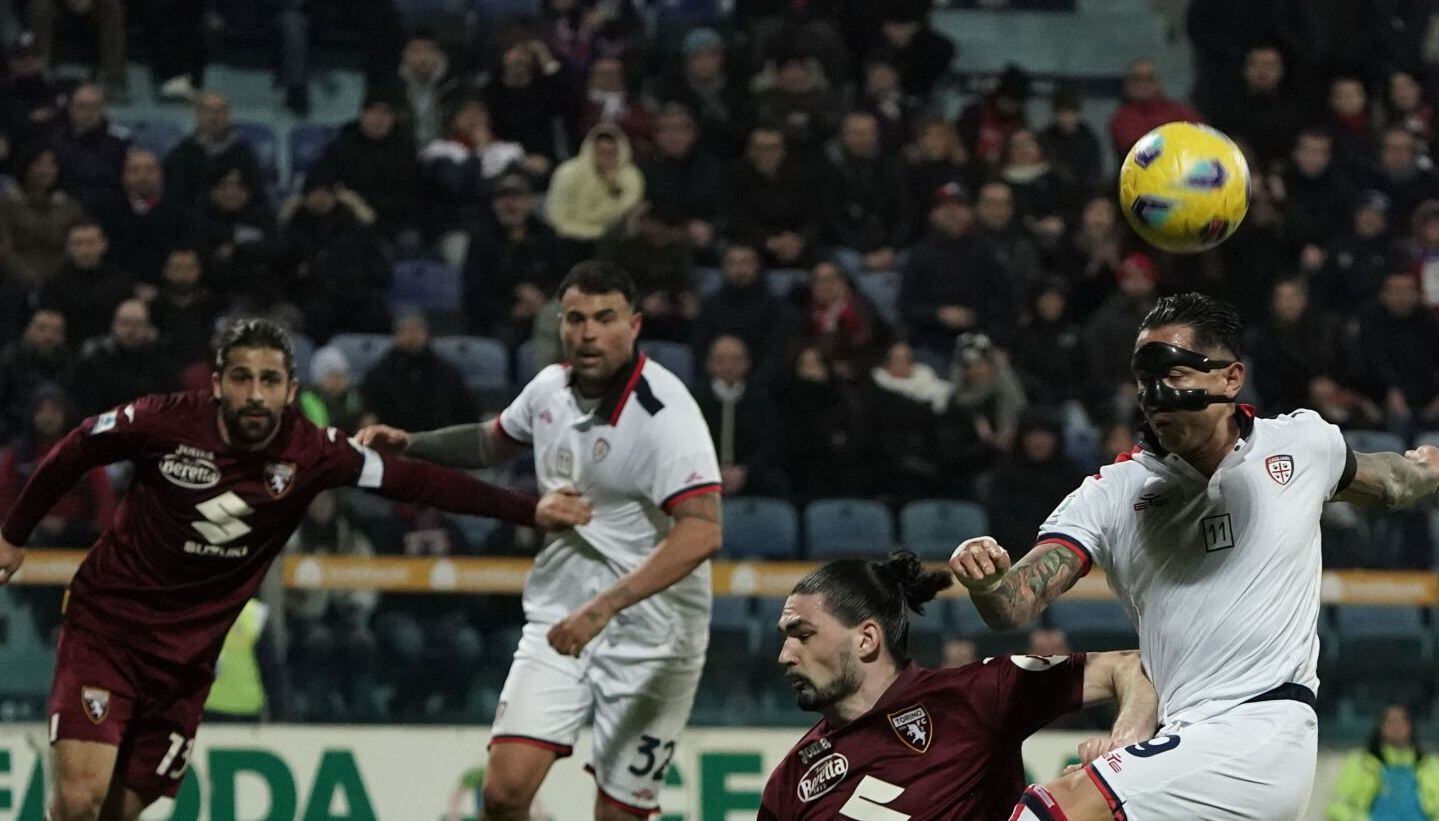 Gianluca Lapadula fue parte de la derrota de Cagliari ante Torino. Ahora quieren la victoria. - créditos: Getty Images