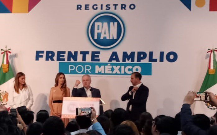 Creel presentó su registro ante el Comité Organizador del PAN. | César Jiménez