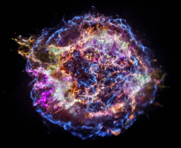 A 2.000 millones de años luz se observó la primera explosión masiva estelar.  (NASA/CXC/SAO)
