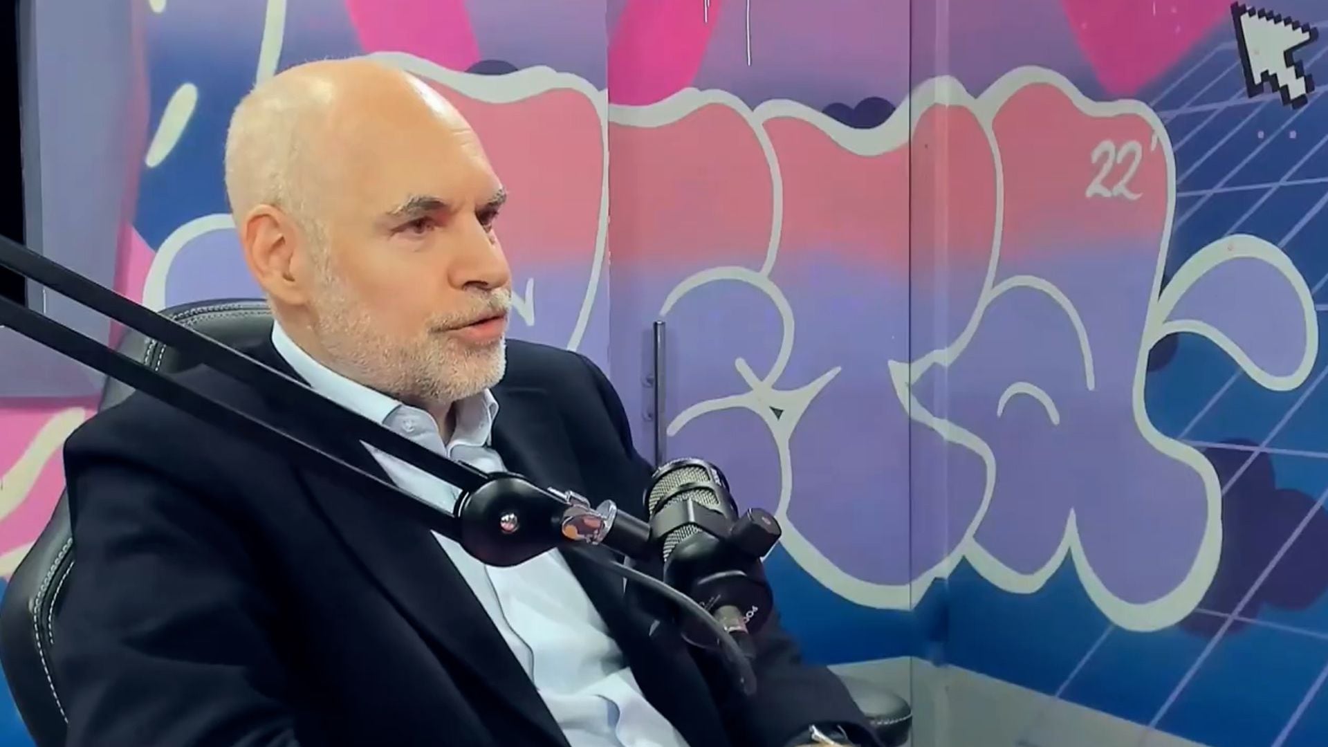 Cuenta Horacio Rodríguez Larreta que en su casa paterna vio reuniones políticas desde que tenía 5 años, y que ahí conoció al expresidente Arturo Frondizi