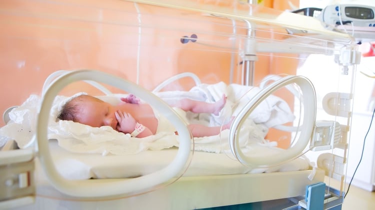 Existen medidas de prevención primaria, que son aquellas que deben tomarse antes de que se desencadene una amenaza de parto prematuro (Shutterstock)