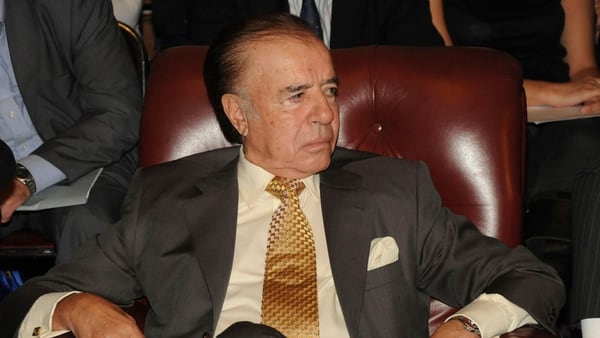 Carlos Menem. En sus dos gobiernos tuvo ocho paros generales