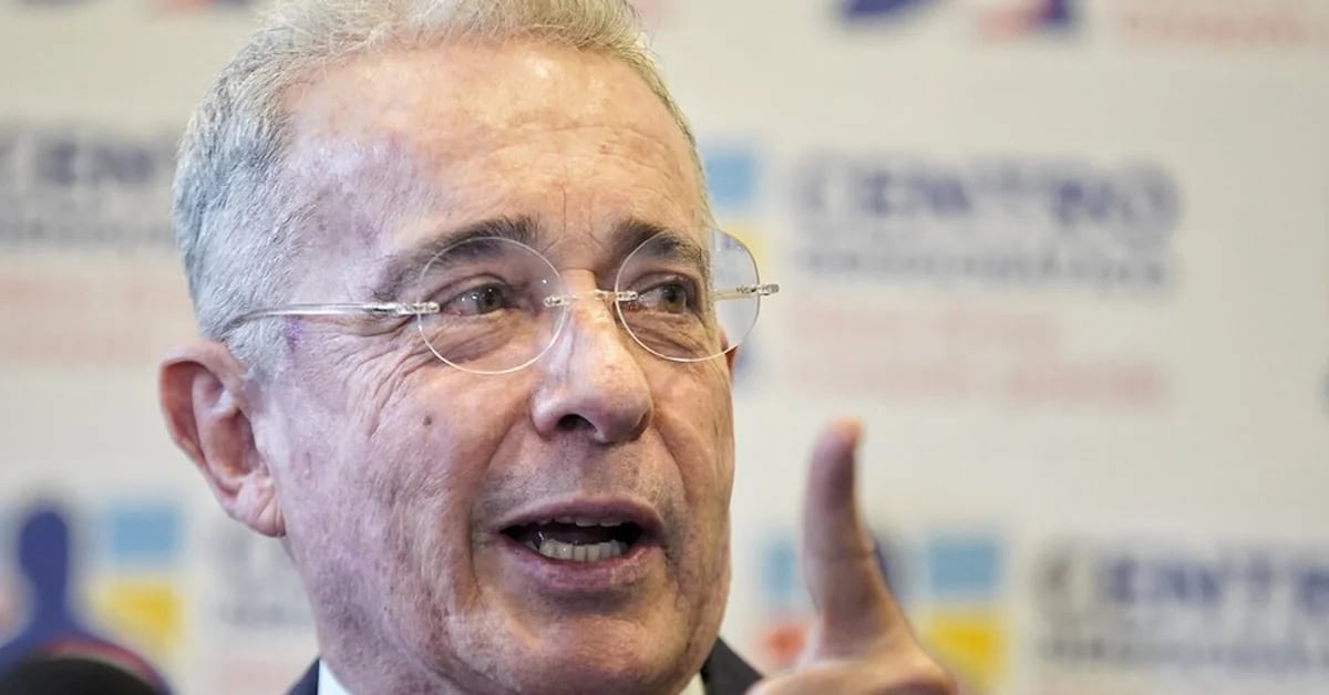 The last phase began to seek the estoppel of the process against former President Uribe for the purchase of witnesses