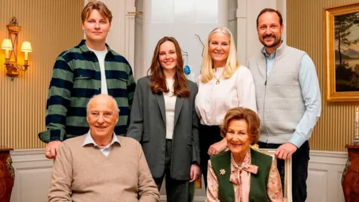 El posado familiar de Harald de Noruega junto a su familia