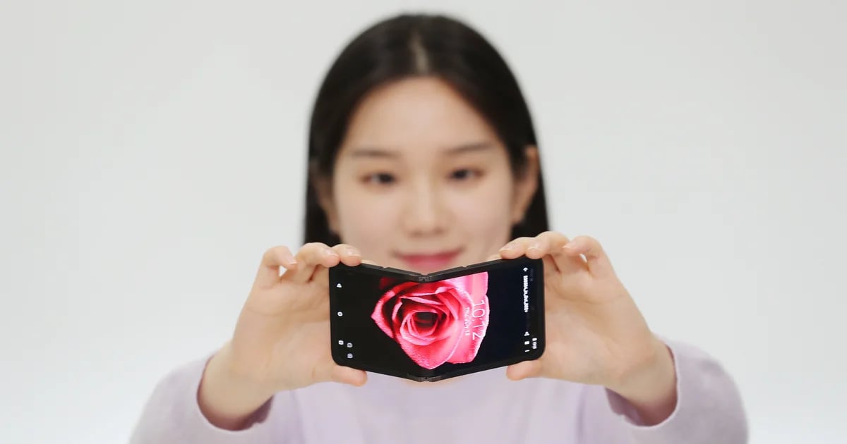 CES 2024: The revolution of foldable screens for mobile phones continues, and this time it rotates 360 degrees