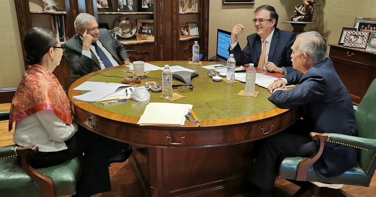 Marcelo Ebrard isolates himself after AMLO infection of COVID-19