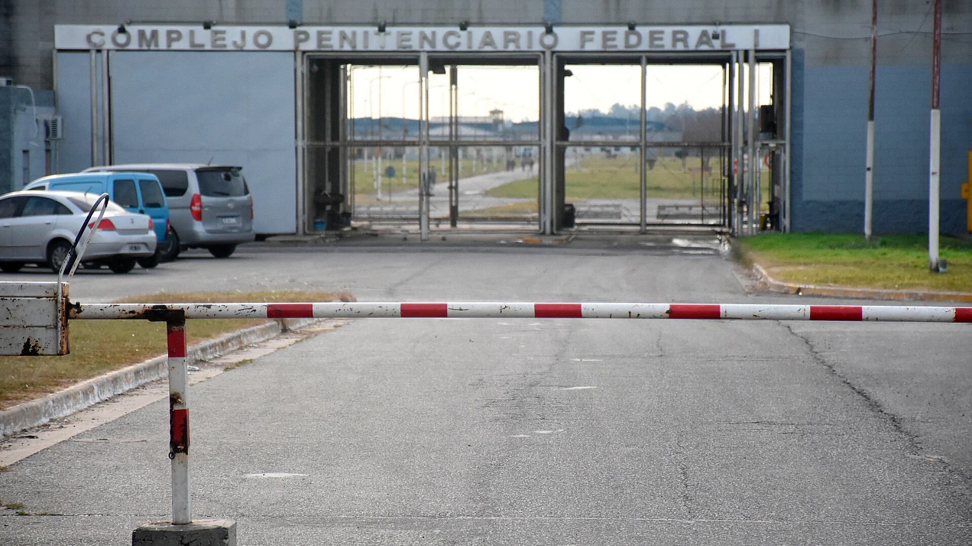 Escalada federal: tiros y amenazas a directivos del complejo penitenciario de Ezeiza