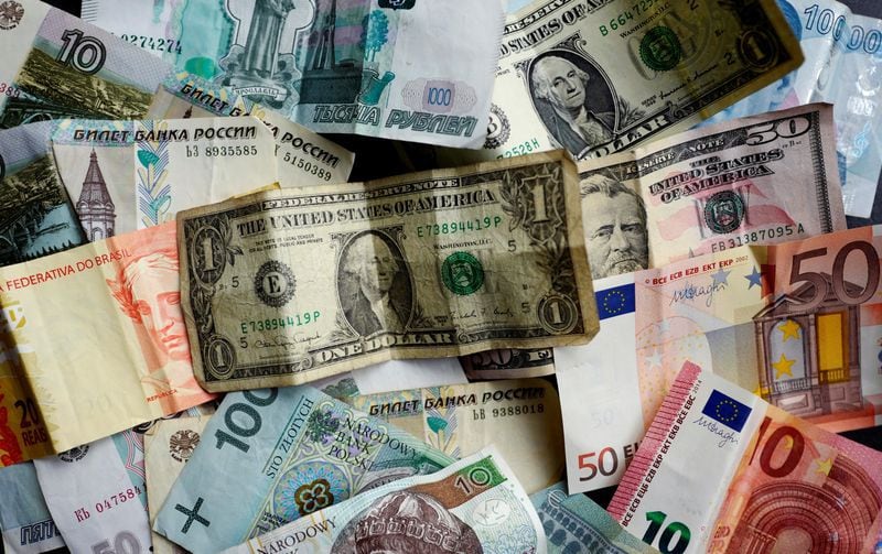 Los modelos convencionales toman la cantidad de dinero internacional “como un dato del equilibrio, o sea adoptan una hipótesis de dinero activo para el conjunto de la economía mundial” (Reuters)