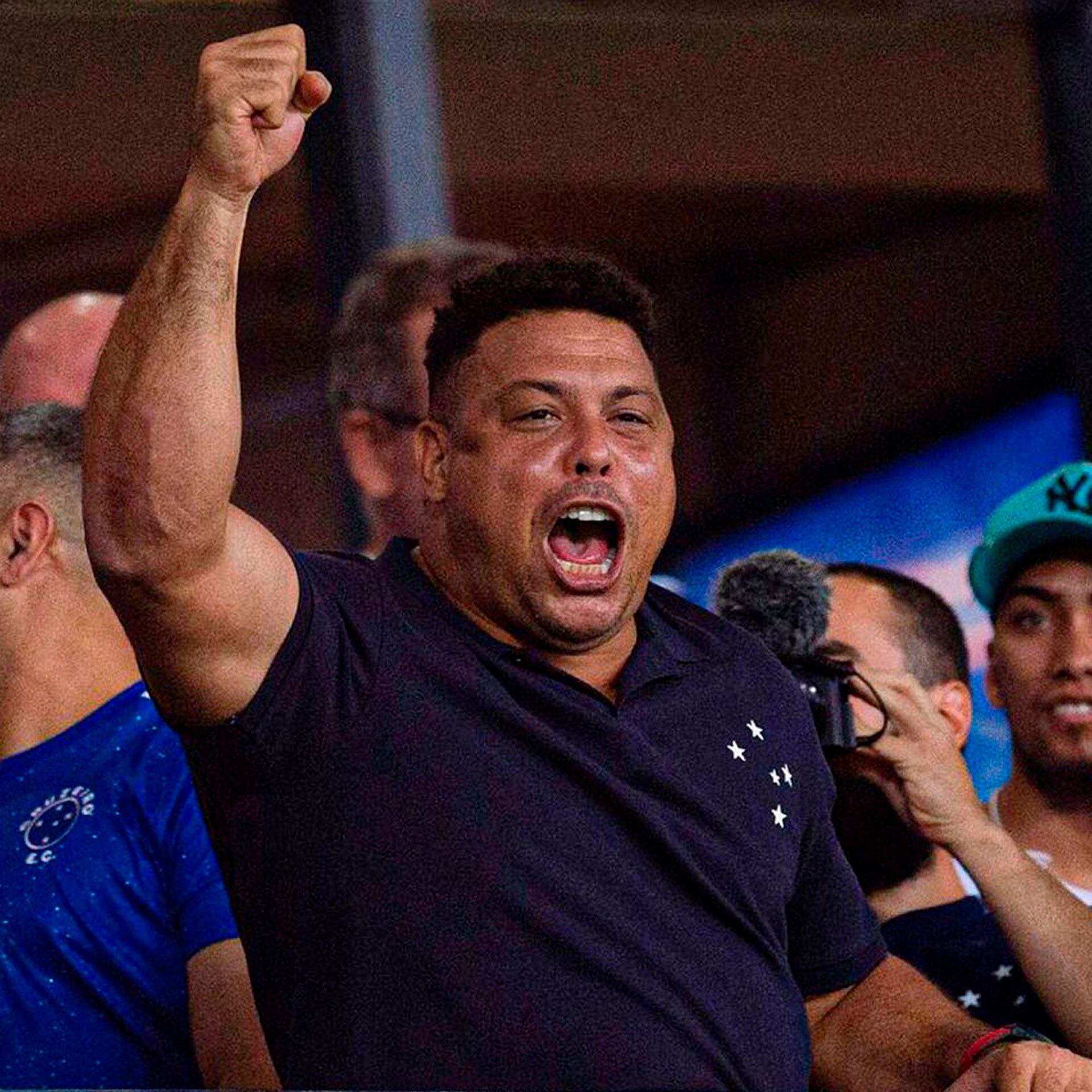 Ronaldo Nazario festejando el título del Cruzeiro