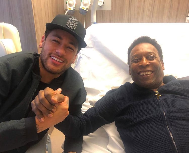 La imagen de Neymar y Pelé en el hospital de París