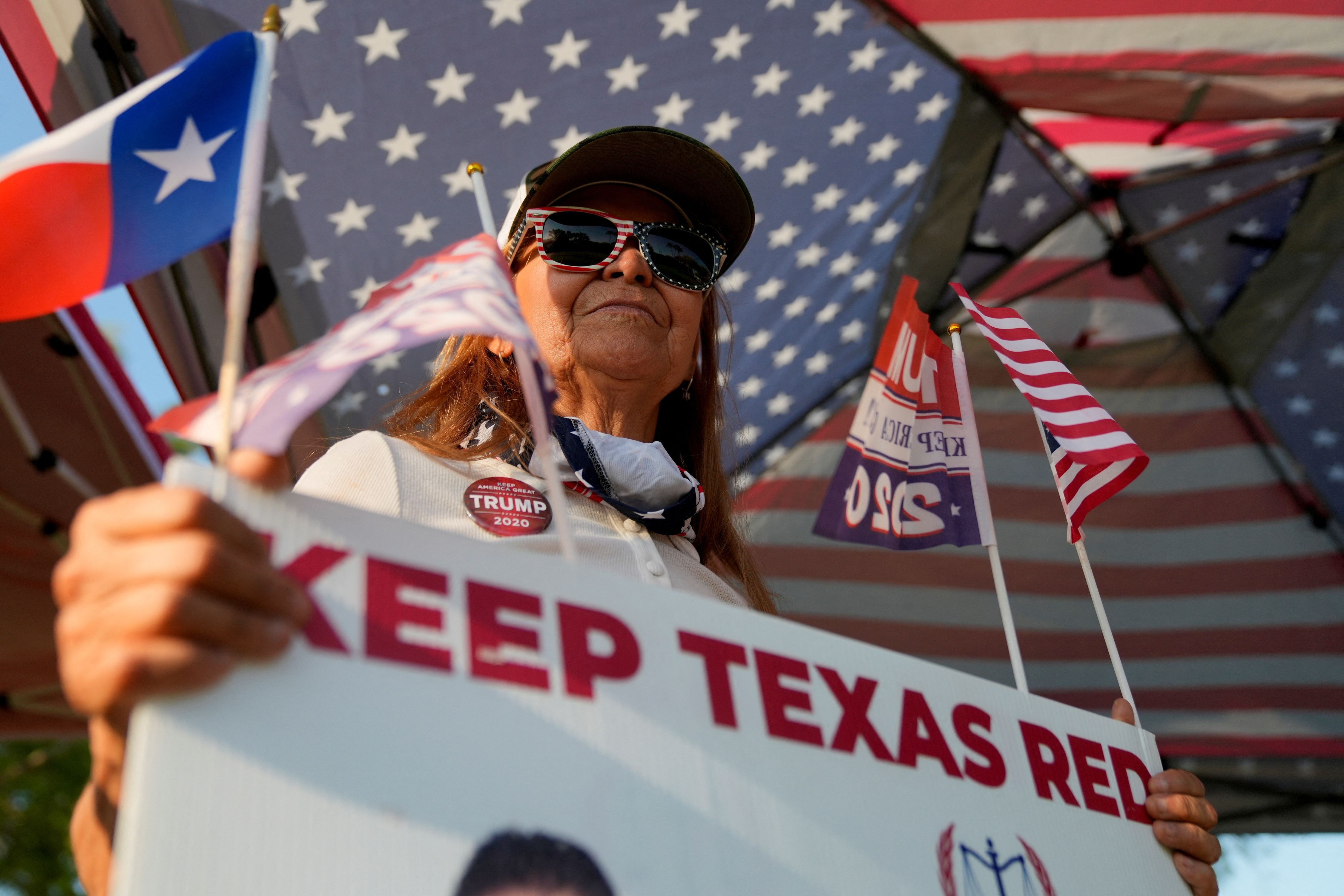 Una seguidora republicana se acercó a votar en Texas (REUTERS/Cheney Orr)