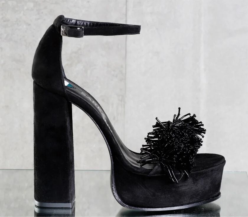 Cómo son las exclusivos zapatos que diseñó para la boda Messi y Antonela Infobae