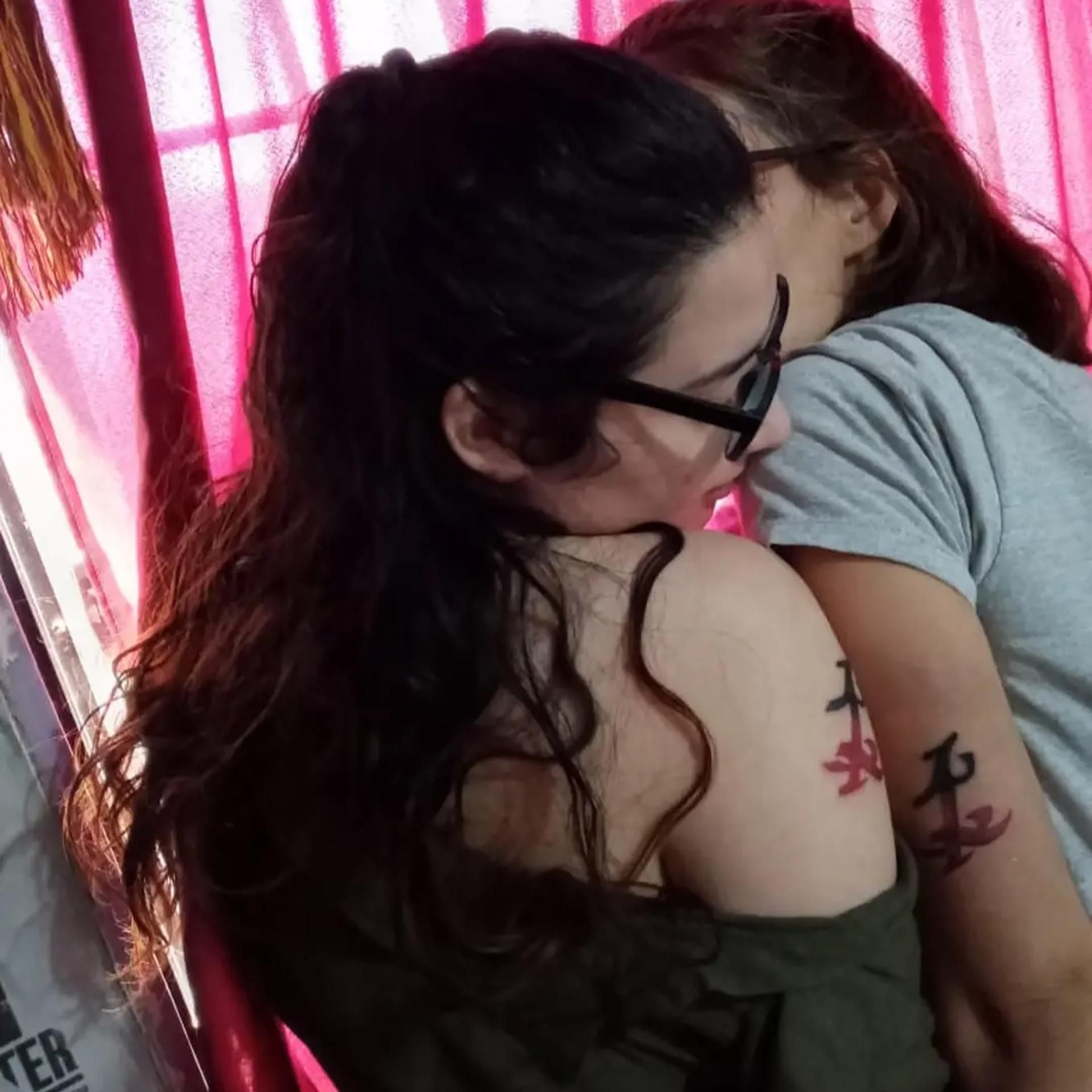 Cecilia y ngela compartan un tatuaje parabatai, que representa su unin para toda la vida