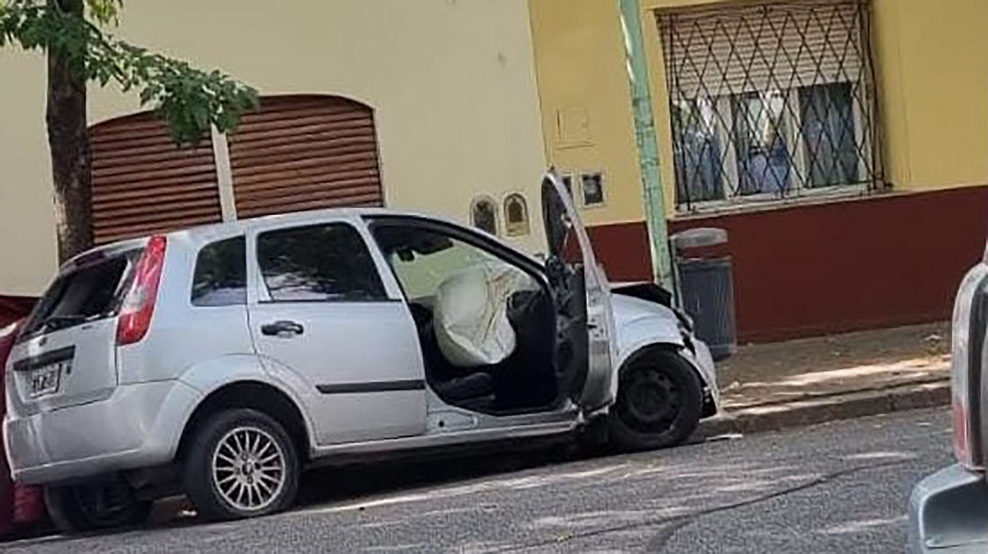 Thief's Car - Parque Chacabuco