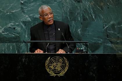 El presidente de Guyana, David Arthur Granger, se dirige a la 72ª Asamblea General de las Naciones Unidas el 20 de septiembre de 2017. (REUTERS/Eduardo Muñoz/Foto de archivo)