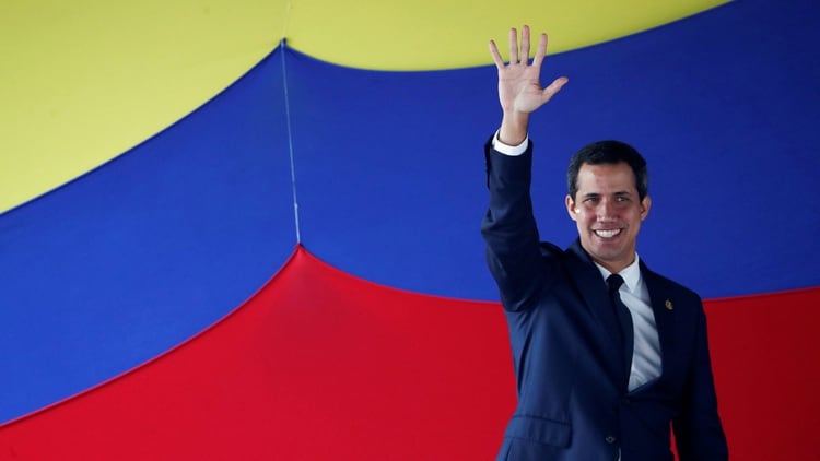 Juan Guaidó, nombrado presidente interino de Venezuela por la Asamblea Nacional, apoya las sanciones de Estados Unidos pero mantiene a sus representantes en Barbados (Reuters)