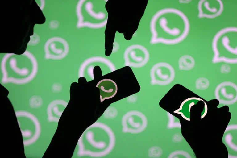  WhatsApp dejará de funcionar en los siguientes celulares . REUTERS/Dado Ruvic/File Photo