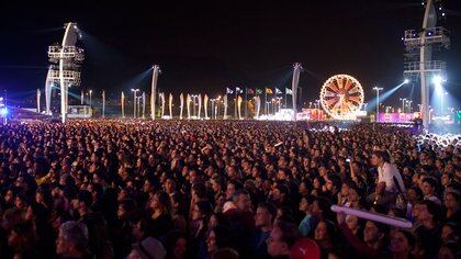 Cientos de miles de personas asisten en cada una de las ediciones del Festival Rock in Rio que aún mantiene sus fechas para septiembre y octubre de este 2021. AP
