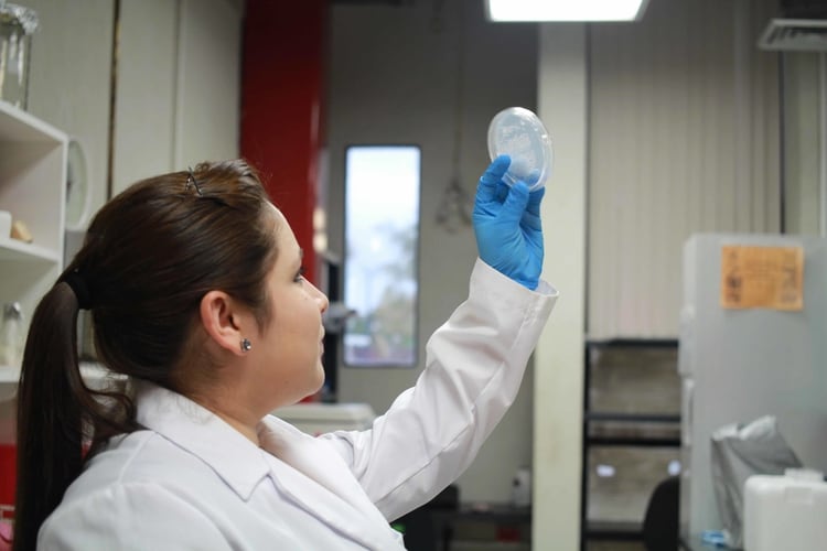 Las personas interesadas en ingresar a cualquiera de estas dos licenciaturas deberá concluir los módulos del Curso Introductorio a la Universidad de la Salud (Foto: Cuartoscuro)