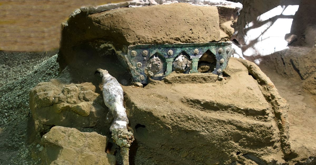 Another great discovery in Pompeii: they found an almost intact Roman ceremonial chariot