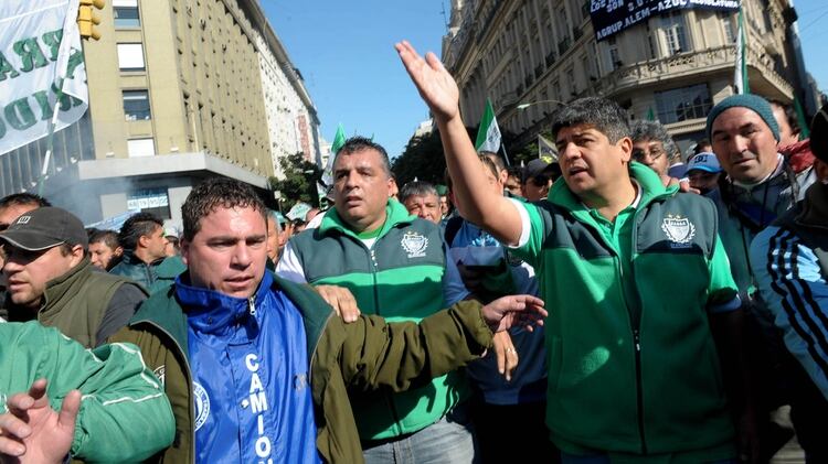 Pablo Moyano pidió más al Banco Central y Federico Sturzenegger cedió 162
