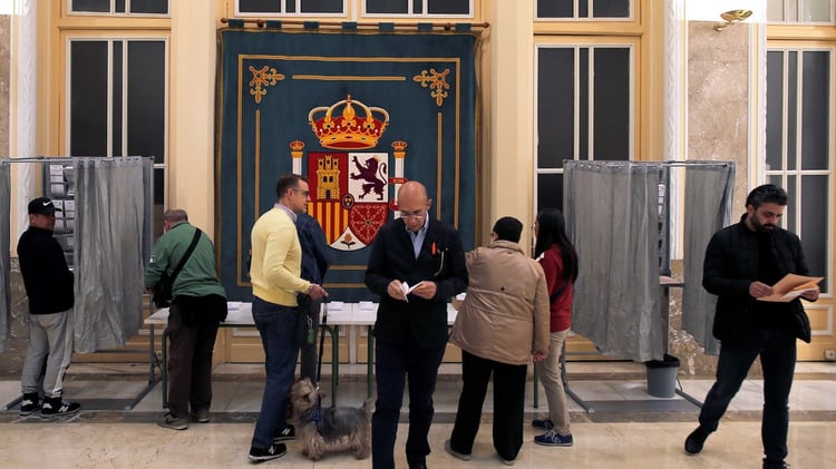 La participación es por el momento superior a la de las elecciones de 2016 (REUTERS/Jon Nazca)