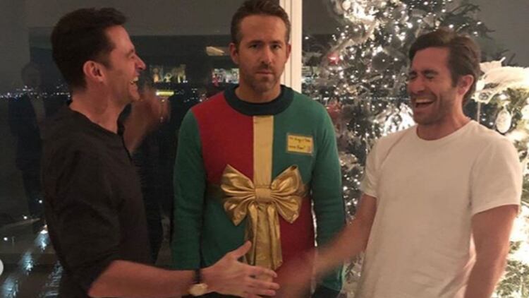 En la navidad de 2018 Jackman arrastró a Jake Gyllenhaal a su pelea con Reynolds (Foto: Instagram@vancityreynolds) 