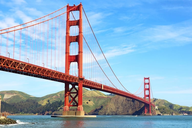 El Golden Gate Bridge, una estructura icónica que conecta la ciudad de San Francisco con el condado de Marin en California, se abrió al público en 1937 y ha resistido como un hito perfecto y una maravilla de la ingeniería (Shutterstock)