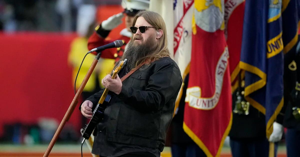 Stapleton performs the national anthem at the Super Bowl