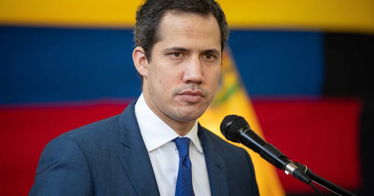 Juan Guaidó deseó que 2022 sea un año de reunificación para los venezolanos  y de volver a encontrarse en las calles - Infobae