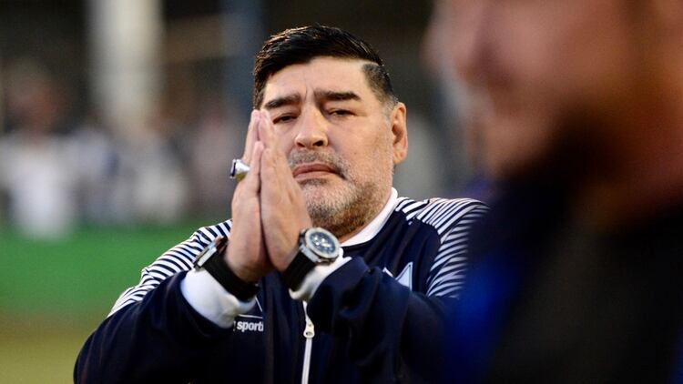 La Especial Gorra De Maradona Que Fue Furor En Las Redes Y La Condicion Terminante Que Puso De Cara A Su Futuro En Gimnasia