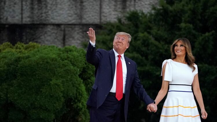 Donald Trump y Melania Trump en las celebraciones del Día de la Independencia (REUTERS/Joshua Roberts)