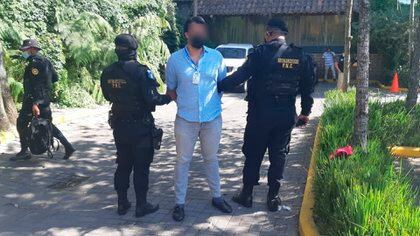 Alfonso Rustrián y Adalberto Fructuoso Comparán Rodríguez tienen órdenes con fines de extradición (Foto: Twitter@MPguatemala)
