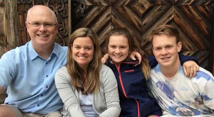 La familia McLean viven Chapel Hill, Carolina del Norte, tres de us integrantes dieron positivo a Covid-19 Foto: WRAL