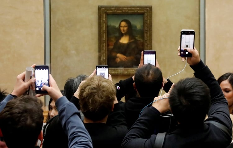 La Mona Lisa, la máxima atracción del Museo del Louvre, París (REUTERS/Charles Platiau/File Photo)