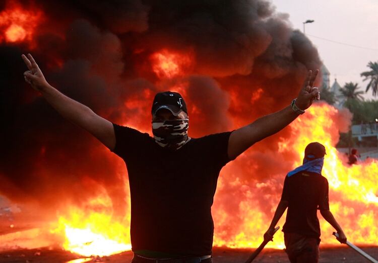 En las protestas en Irak murieron más de 100 personas (AP Foto/Hadi Mizban)
